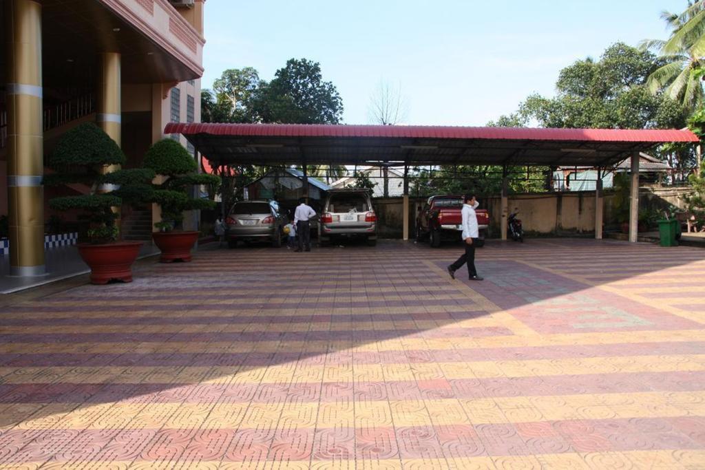 Chhne Chulsa Hotell Sihanoukville Exteriör bild
