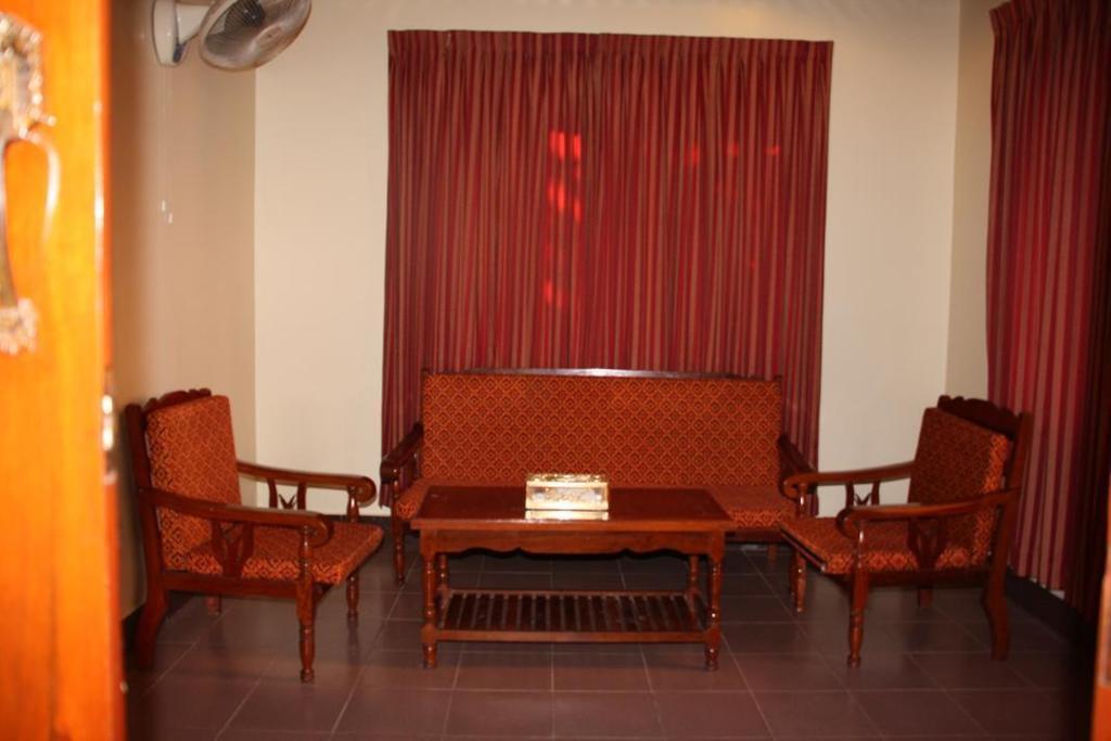 Chhne Chulsa Hotell Sihanoukville Rum bild